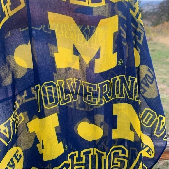 Michigan wolverines Infinity Scarf, thin fabric,‎ bright yellow and blue, OU - Picture 2 of 6